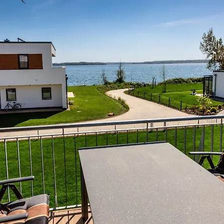 Hangar 19 Luxusapartment Mit Sauna, Kamin, Dachterrasse Und Seeblick H5w3 Schwerin (Mecklenburg-Vorpommern)