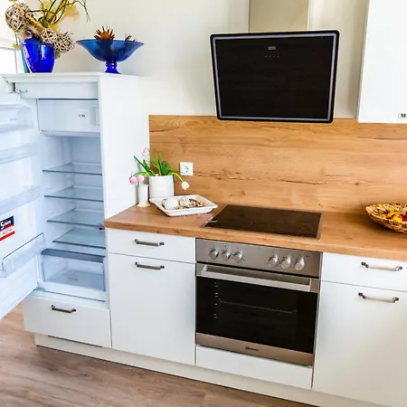 Hangar 19 Luxusapartment Mit Sauna, Kamin, Dachterrasse Und Seeblick H5w3 아파트 슈베린